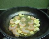 Foto del paso 3 de la receta: Revuelto de huevo, gambas y champiñon