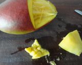 Foto del paso 1 de la receta: Falso trifle de mango, aguacate y queso