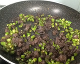 Foto del paso 9 de la receta: Revuelto de morcilla de cebolla de Ontinyent con espárragos verdes