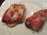 Pimientos del piquillo gratinados y rellenos de atún