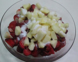 Foto del paso 5 de la receta: Fresas y manzanas con cítricos