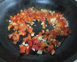 Foto del paso 1 de la receta: Macarrones con albondiguitas en salsa de tomate y pimiento