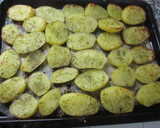 Foto del paso 8 de la receta: Muslitos y patatas al ajo y perejil