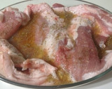 Foto del paso 1 de la receta: Redondo de panceta de cerdo macerada al horno