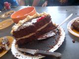 Tarta de chocolate rellena de crema de moka