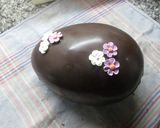 Foto del paso 8 de la receta: Huevo de Pascua relleno de lacasitos