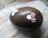 Foto del paso 8 de la receta: Huevo de Pascua relleno de lacasitos