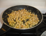 Foto del paso 5 de la receta: Garbanzos en molde