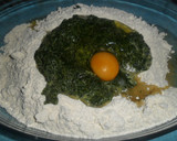 Foto del paso 1 de la receta: Tallarines de espinaca caseros