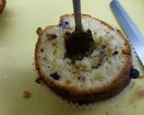 Foto del paso 2 de la receta: Cupcake relleno de trufa, cubierto de nata y pepitas de chocolate