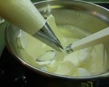 Foto del paso 5 de la receta: Cupcake relleno de trufa, cubierto de nata y pepitas de chocolate
