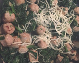 Foto del paso 7 de la receta: Hojaldre de espinacas con salchicha 