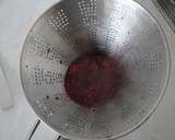 Foto del paso 3 de la receta: Salsa de frutos rojos para salados