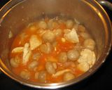 Foto del paso 2 de la receta: Pollo con champiñones y guisantes al curry