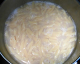 Foto del paso 1 de la receta: Macarrones al ajillo con frutos del mar
