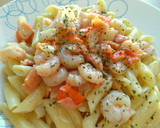 Foto del paso 5 de la receta: Macarrones al ajillo con frutos del mar
