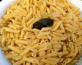 Foto del paso 2 de la receta: Macarrones al ajillo con frutos del mar