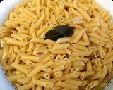 Foto del paso 2 de la receta: Macarrones al ajillo con frutos del mar