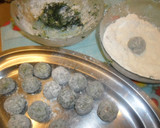 Foto del paso 2 de la receta: Albóndigas de espinacas con salsa de caldo de verduras