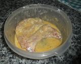Foto del paso 2 de la receta: Costeleta de cerdo rebozada con brochetas de plátanos