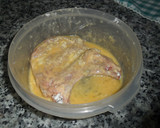 Foto del paso 2 de la receta: Costeleta de cerdo rebozada con brochetas de plátanos