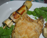 Foto del paso 6 de la receta: Costeleta de cerdo rebozada con brochetas de plátanos