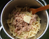 Foto del paso 1 de la receta: Macarrones gratinados con atún y huevitos de codorniz