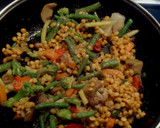 Foto del paso 4 de la receta: Salteado de verduras y lentejas