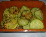 Foto del paso 2 de la receta: Cazuelitas de calabacín con bechamel y queso azul
