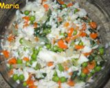 Foto del paso 2 de la receta: Pastel de merluza con salsa de judías verdes y queso