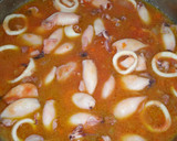 Foto del paso 5 de la receta: Estofado de chipirones con tomate