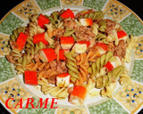 Foto del paso 4 de la receta: Ensalada de espirales con palitos de mar y atún
