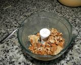 Foto del paso 1 de la receta: Bizcocho de yogur y nueces