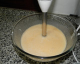 Foto del paso 3 de la receta: Bizcocho de yogur y nueces
