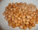 Foto del paso 1 de la receta: Garbanzos fritos con jamón y chorizo ibérico