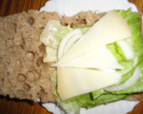 Foto del paso 2 de la receta: Bocadillo de buey, queso de oveja y lechuga