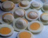 Foto del paso 1 de la receta: Huevos con bechamel rebozados