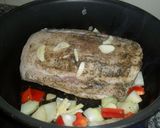 Foto del paso 2 de la receta: Tallarines con lomo entero en salsa de tomate