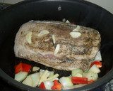 Foto del paso 2 de la receta: Tallarines con lomo entero en salsa de tomate