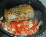Foto del paso 3 de la receta: Tallarines con lomo entero en salsa de tomate