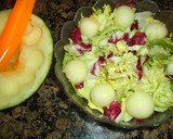Foto del paso 1 de la receta: Ensalada con jamón ibérico, melón y nueces