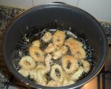 Foto del paso 2 de la receta: Pasta a la manteca con calamares a la romana