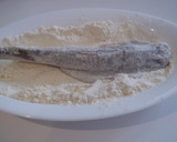 Foto del paso 5 de la receta: Bacalaos enteros y fritos