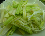 Foto del paso 2 de la receta: Revuelto de ajos tiernos frescos