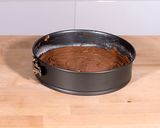 Foto del paso 5 de la receta: TARTA DE CHOCOLATE CON ESENCIA DE ROSAS
