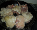 Foto del paso 2 de la receta: Pollo en escabeche con popurrí de pimientas