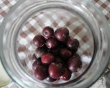 Foto del paso 1 de la receta: Licor de ciruelas rojas