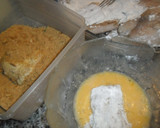 Foto del paso 2 de la receta: Merluza rebozada con galletitas María
