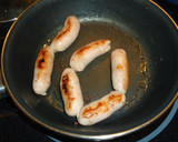 Foto del paso 1 de la receta: Salchichas mini de cerdo con salsa de champiñones