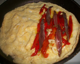 Foto del paso 4 de la receta: Tortilla con pimientos asados